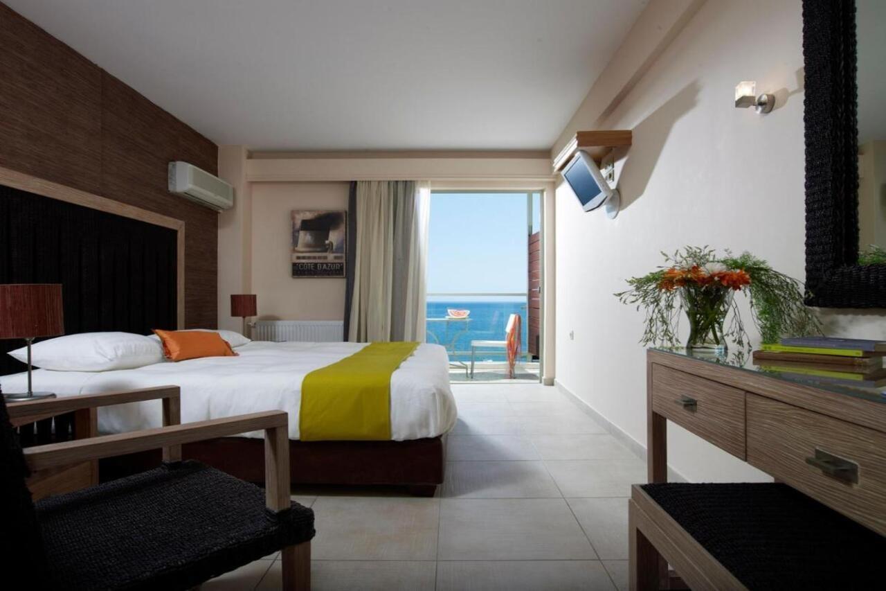Belle Helene Hotel Vathí Quarto foto